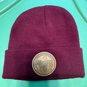 Grand Canyon beanie burgundy leather patch
